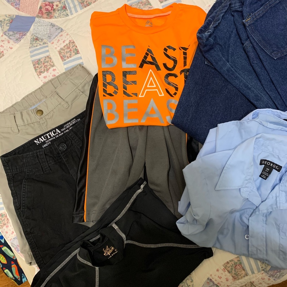 Boys size6-7 lot of clothes